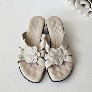 Walking Cradles Slide Sandals Beige Floral Comfort Wedge Size 10B